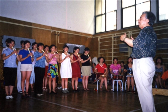 1999-2000.第5届结业式《竖笛》表演.jpg