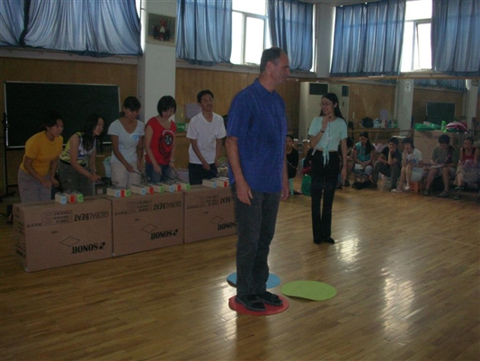 2006年德国沃尔夫冈.史密斯在京讲学《ISD和弦》 Wolfgang Schmiz in Beijing.jpg